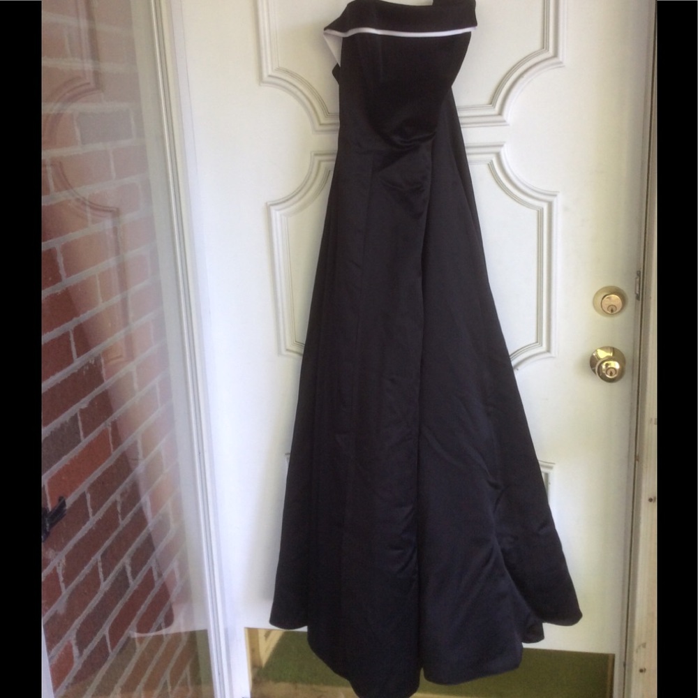 Private Collection Prom Formal tuxedo gown Size 10